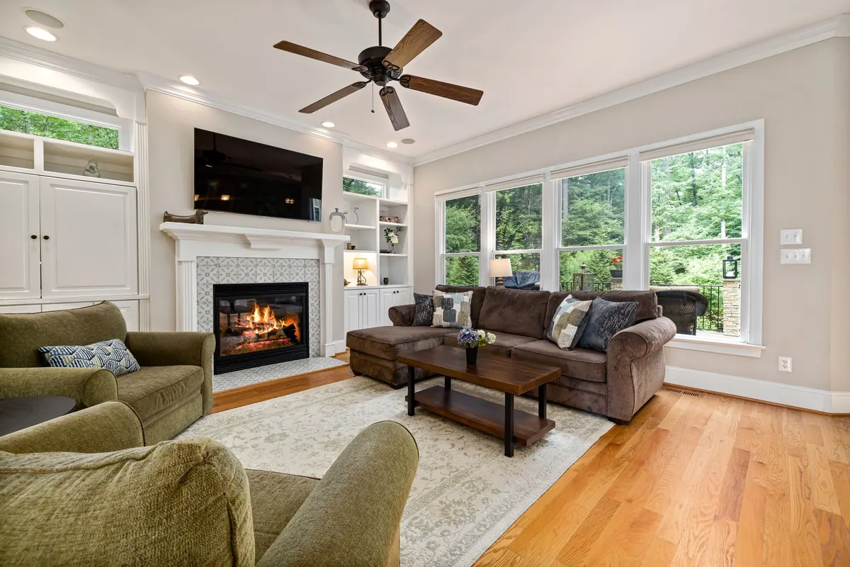 Area Rugs vs. Wall-to-Wall Carpet: Which Is Better for a Small Home?