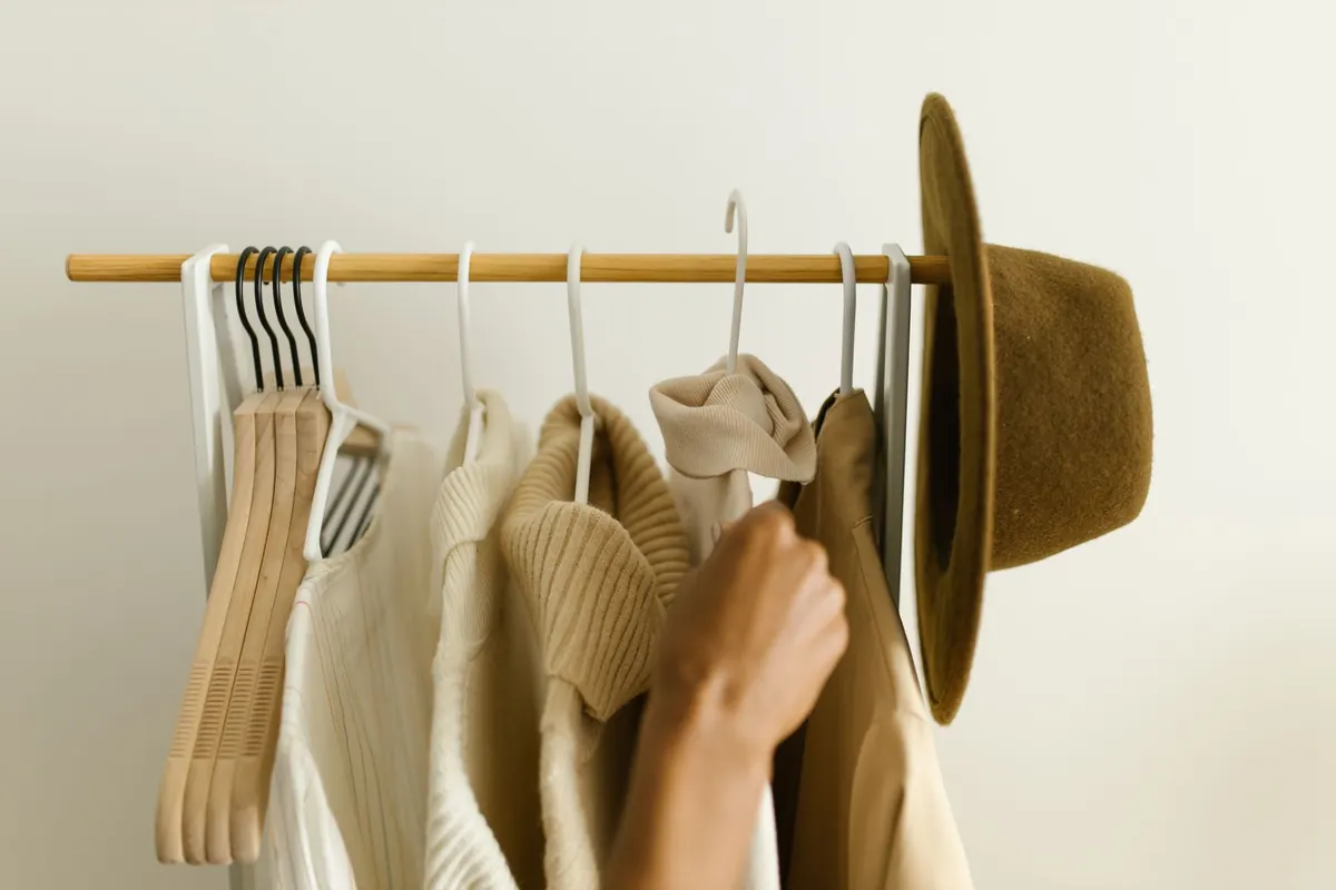 Capsule Wardrobe for Spring: 15 Pieces, 30 Outfits
